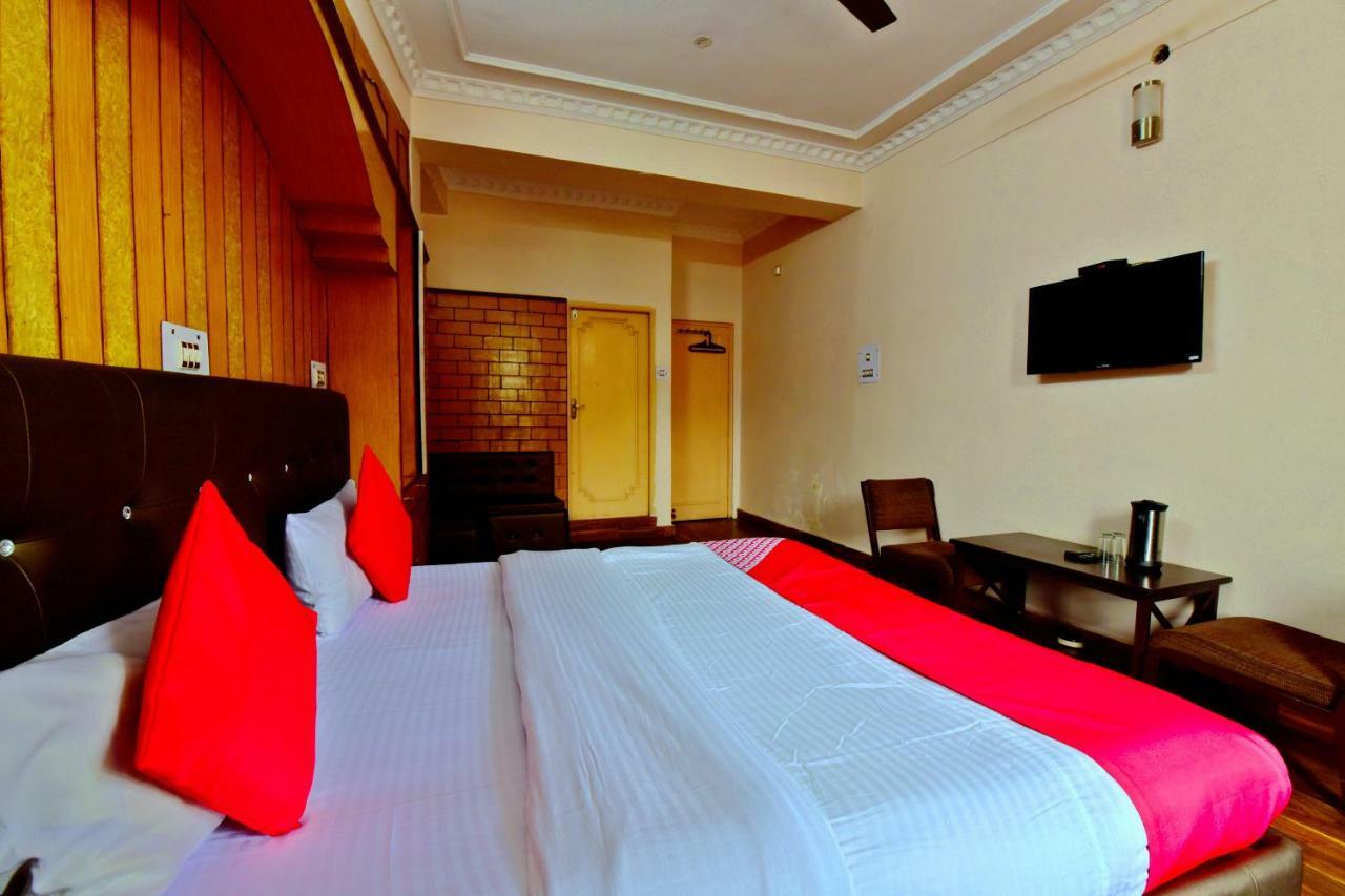 Oyo 26909 Hotel Paras Манди Экстерьер фото