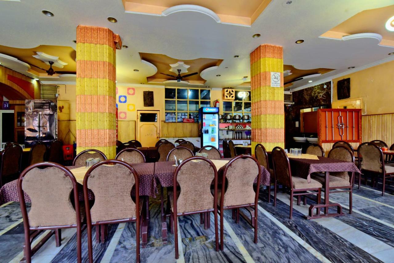Oyo 26909 Hotel Paras Манди Экстерьер фото